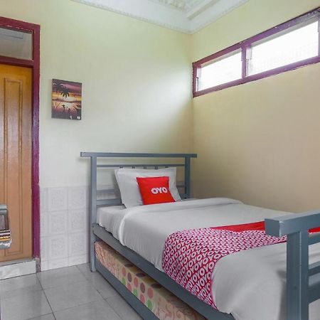 Oyo 3004 Penginapan Bromo Adi Hotel Pasuruan Ngoại thất bức ảnh